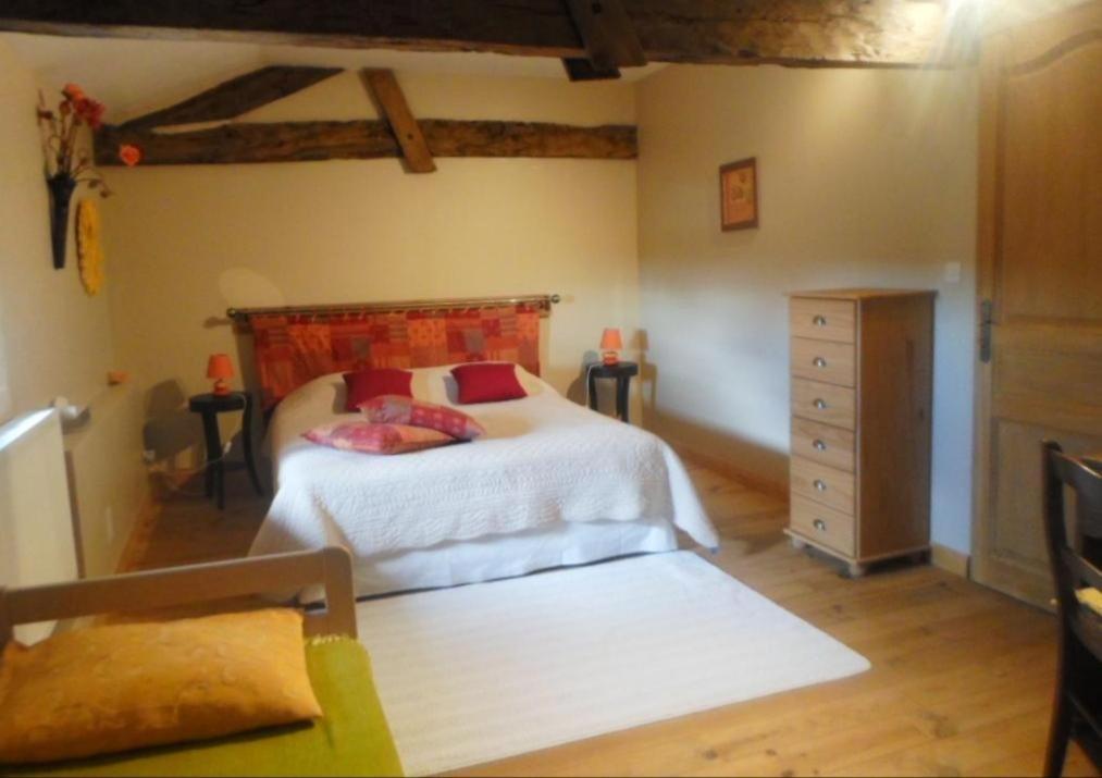 Chambres D'Hotes Du Bernes Nomdieu Exterior foto